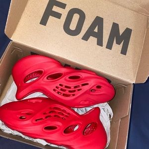COPY - YZY Foam runner